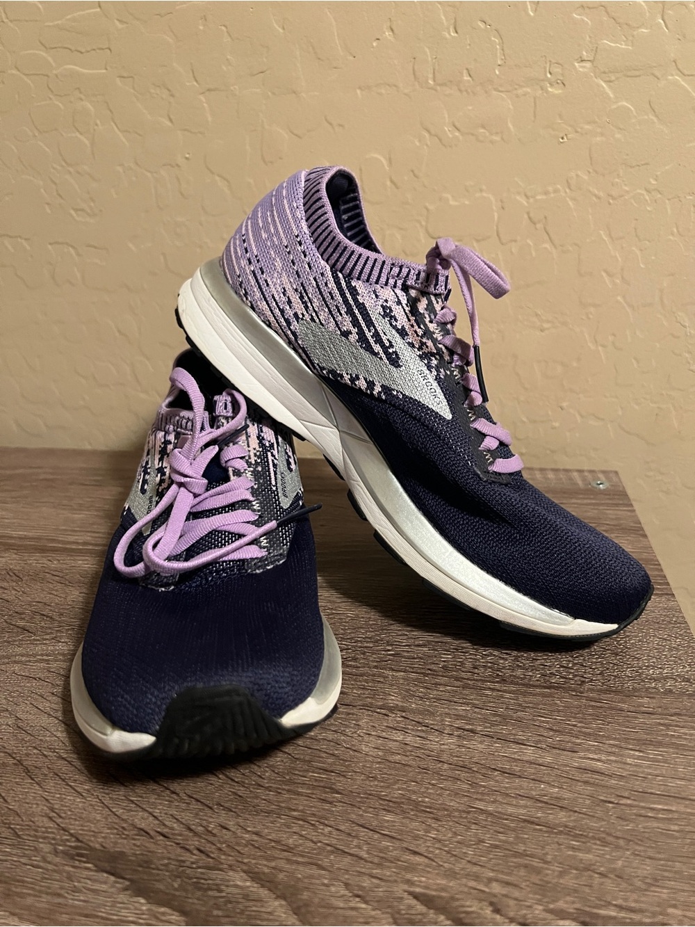 Brooks Ricochet Blue Purple Athletic Running Shoes Sneakers Women Size 8.5